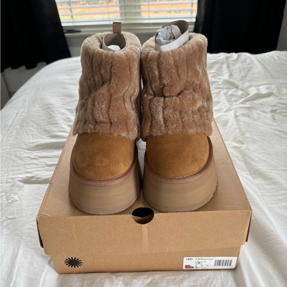 Ugg Classic Mini Sherpa Corduroy Boots Chestnut 🌰